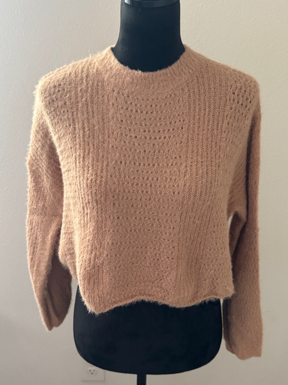 Cocovive Fuzzy Cozy Women's Crop‎ boxy Crewneck Sweater  Sz M